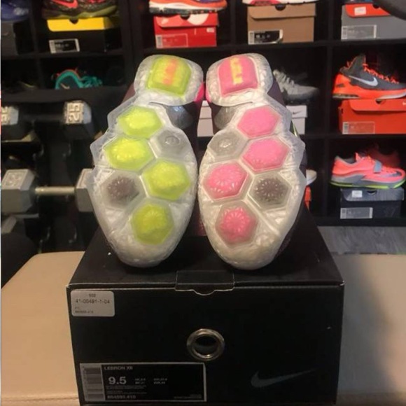 Nike Lebron 12 Double Helix Size 9.5 - Picture 2 of 4